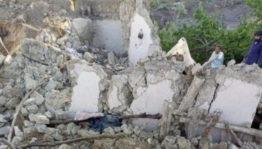 Afganistan’da deprem: En az 950 ölü